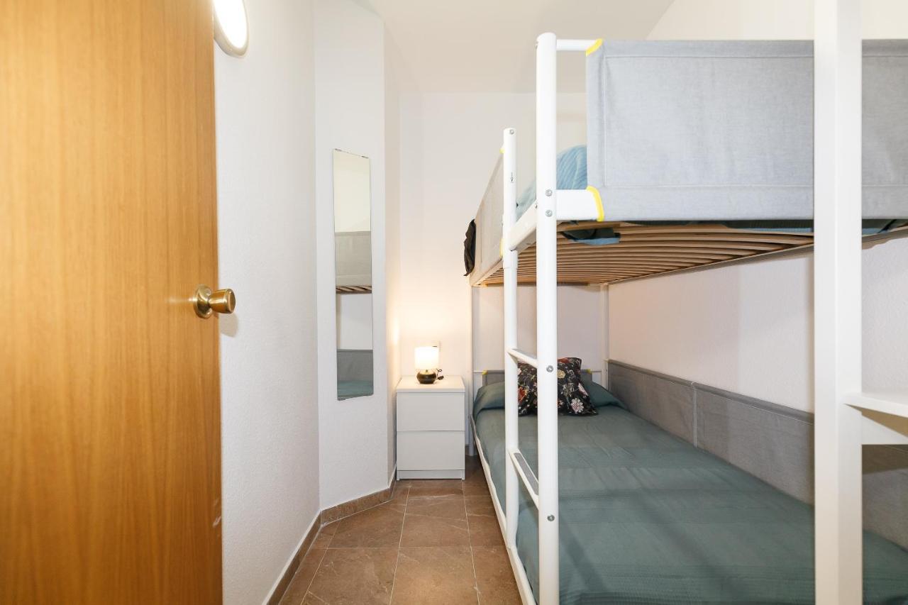 Uhc Center Apartments Салоу Екстериор снимка