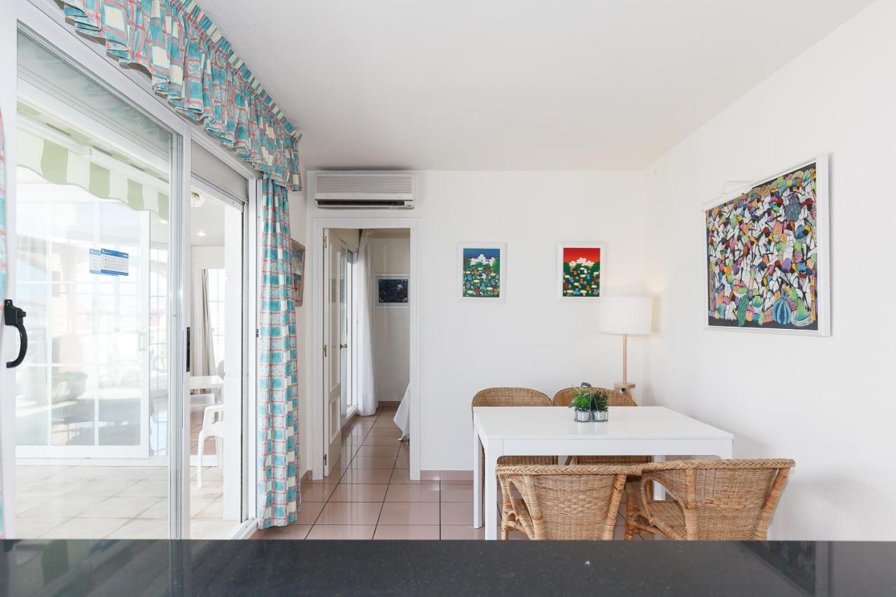 Uhc Center Apartments Салоу Екстериор снимка