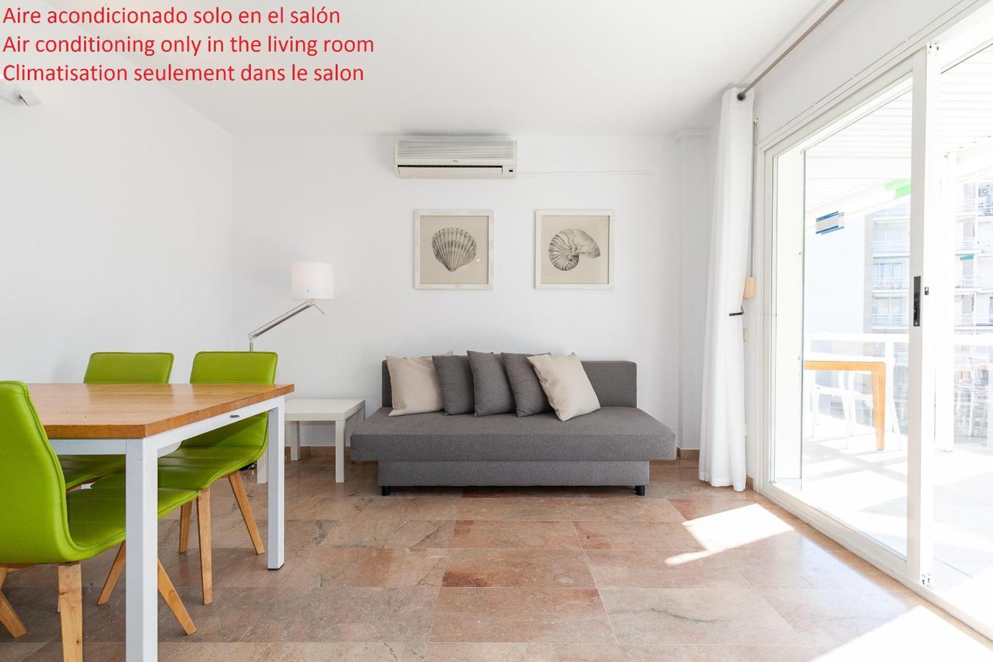 Uhc Center Apartments Салоу Екстериор снимка