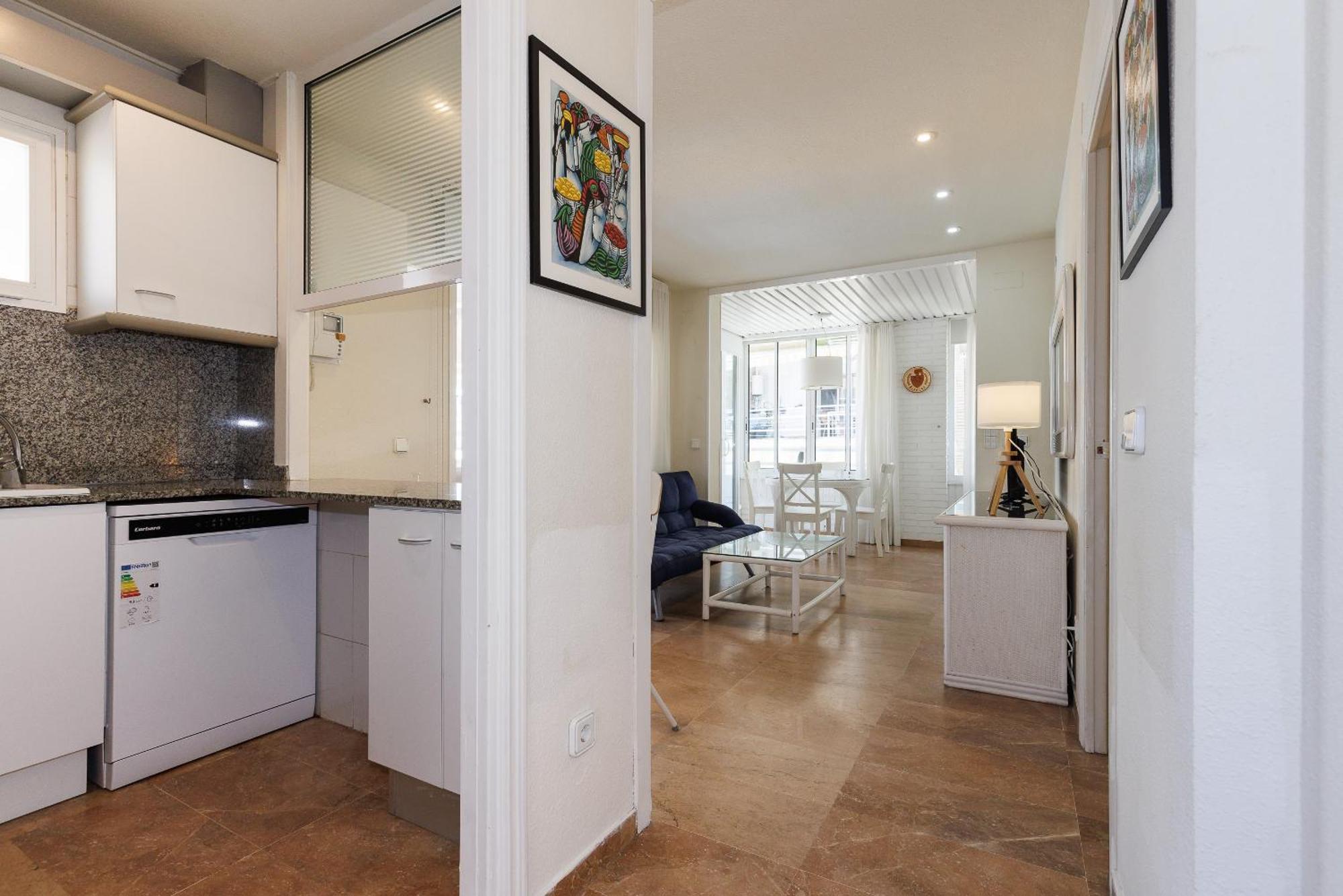 Uhc Center Apartments Салоу Стая снимка