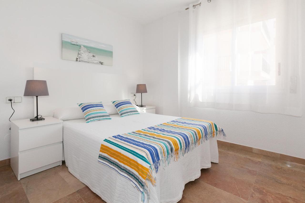 Uhc Center Apartments Салоу Екстериор снимка