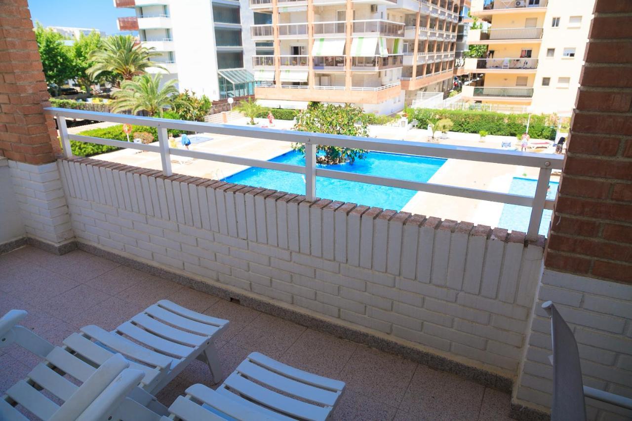 Uhc Center Apartments Салоу Екстериор снимка